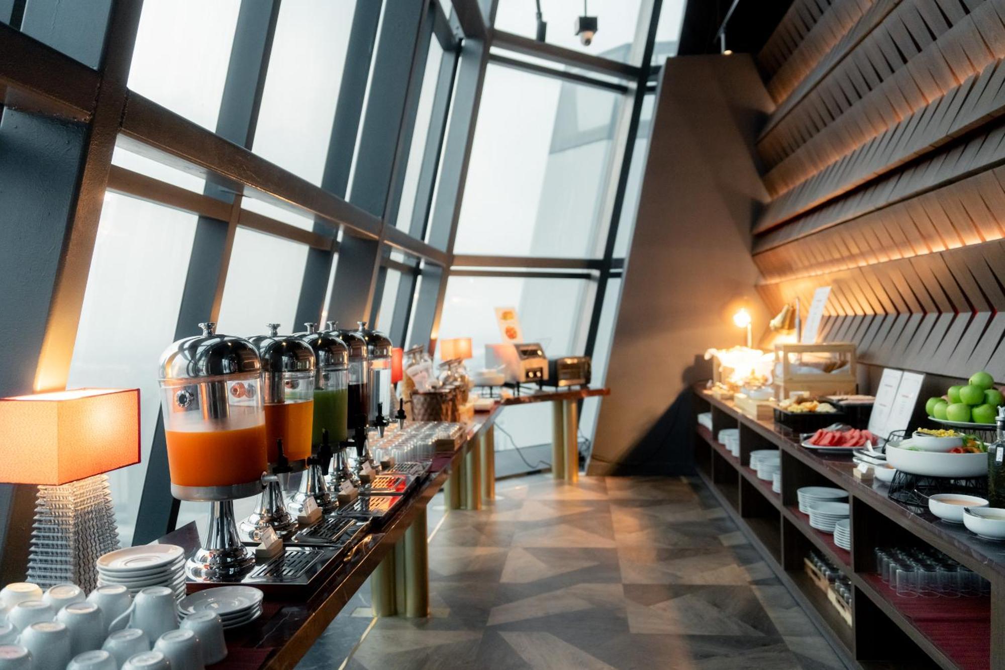 Ascott Embassy Sathorn Bangkok Ξενοδοχείο Εξωτερικό φωτογραφία The lounge at the airport
